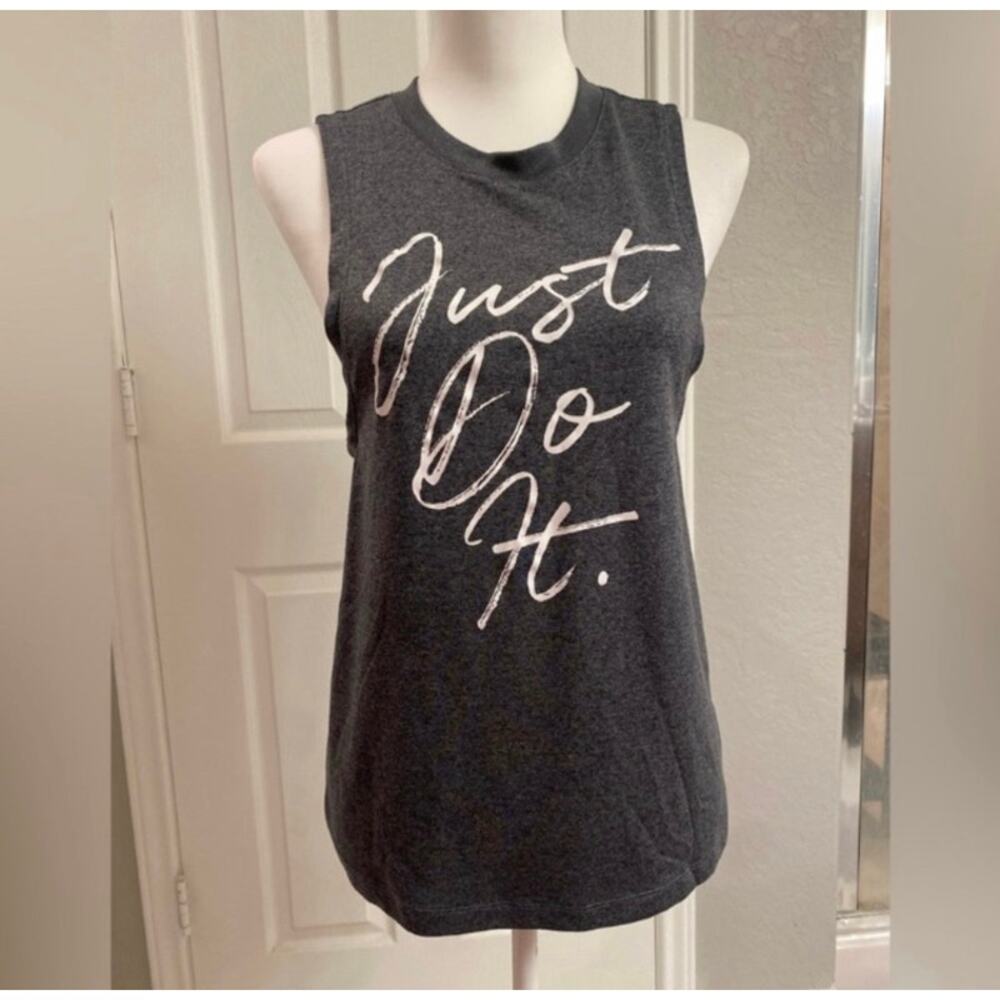 Nike Gray Sleeveless Tank Top Size XS Workout Athletic Leisure